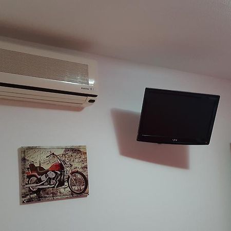 Hostal El Parque San Martín de la Vega Zewnętrze zdjęcie